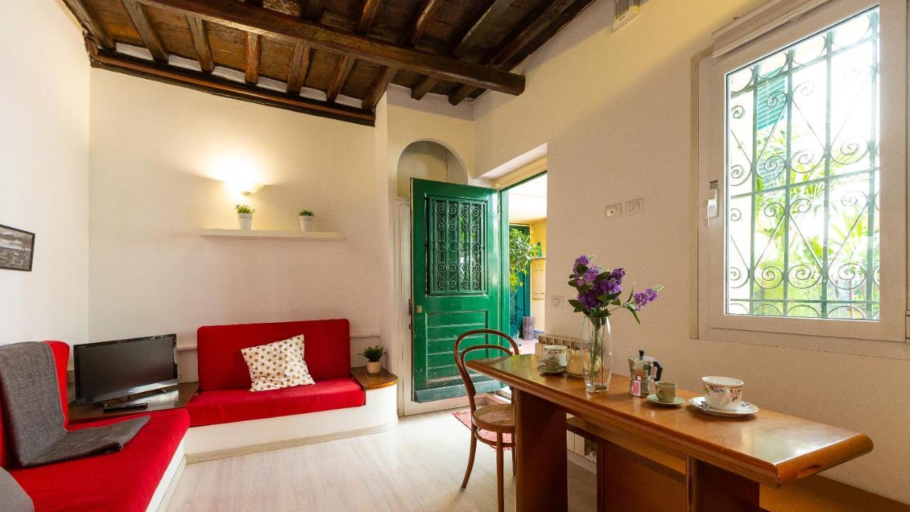 Cappellari In Apartment Rom
